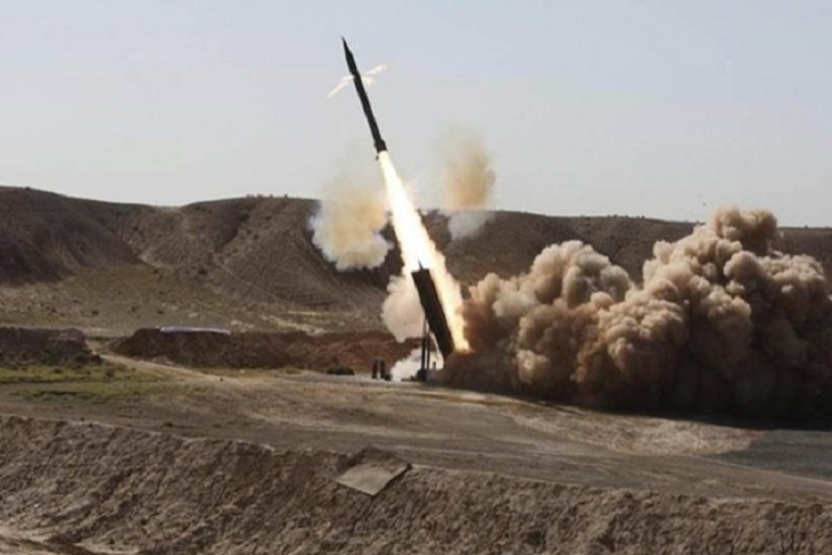 Can cu My o Iraq hung ba ten lua Katyusha