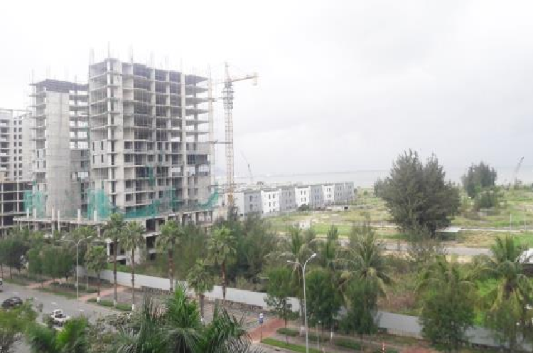 Các ông Trần Văn Minh, Văn Hữu Chiến và cấp dưới ký quyết định giao quyền sử dụng 29ha đất cho công ty của Vũ "nhôm" không qua đấu giá, gây thiệt hại ngân sách Nhà nước 11.200 tỷ đồng. 