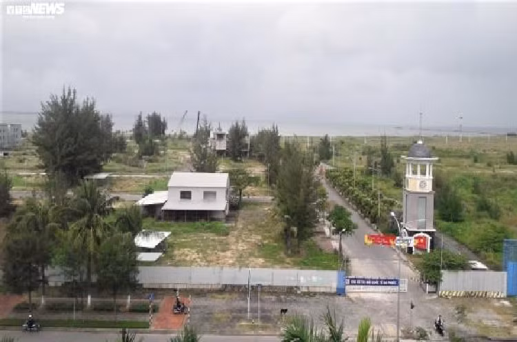 Năm 2006, Vũ "nhôm" được lãnh đạo Đà Nẵng giao hợp tác với Deawon Cantavil triển khai Dự án Khu đô thị Đa Phước. Khu đất dự án này rộng 29ha, nằm trên địa bàn phường Thanh Bình (quận Hải Châu) và phường Tam Thuận (quận Thanh Khê). 