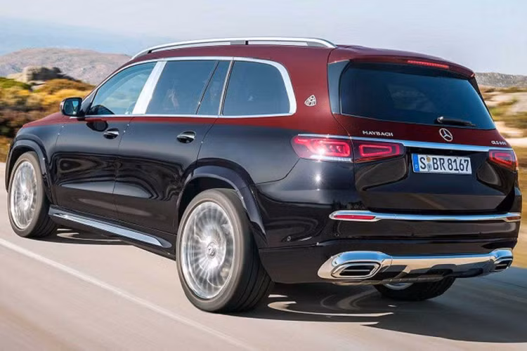 Về động cơ, trái tim của Mercedes-Maybach GLS 600 là khối máy V8 Turbo kép 4.0 lít, sản sinh tổng công suất 550 mã lực tại dải vòng tua từ 6000 tới 6500 vòng / phút trong khi tại dải tua từ 2500 tới 5000 vòng / phút, chiếc xe sản sinh ra 730 Nm mô-men xoắn. 