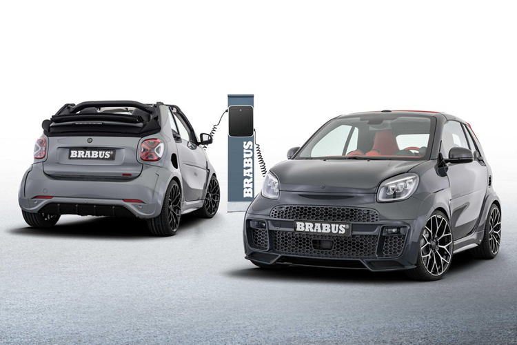 Giá xe Ultimate-E mới phiên bản đặc biệt này vẫn chưa được Brabus công bố. Tuy nhiên mức giá cụ thể của xe sẽ có sự thay đổi tùy theo nhu cầu cá nhân hóa của khách hàng.