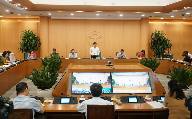 Ha Noi tiep tuc dung hoat dong quan bar, karaoke den ngay 16/9