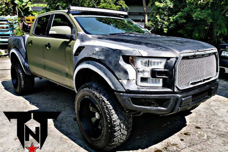 Một điều đáng lưu ý đó là các miếng ốp trên bản độ đều được làm từ nhựa polycarbonate hoặc sợi thủy tinh vì thế độ bền của chúng sẽ không bằng với cả Ranger Raptor. Trong tương lai gần hãng độ trên có thể cung cấp thêm bộ giảm xóc bằng thép của F-150