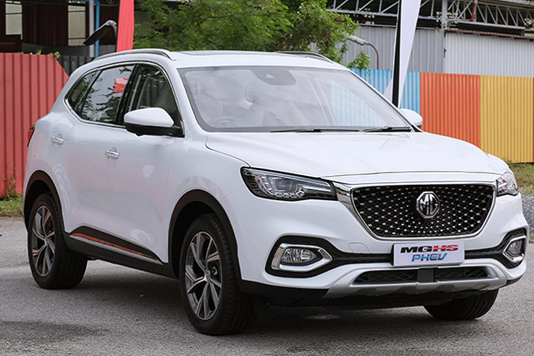 Xe hybrid và hybrid cắm sạc sử dụng kết hợp với động cơ đốt trong không yêu cầu cơ sở hạ tầng, đường sá hay các trạm sạc đặc biệt như xe điện.