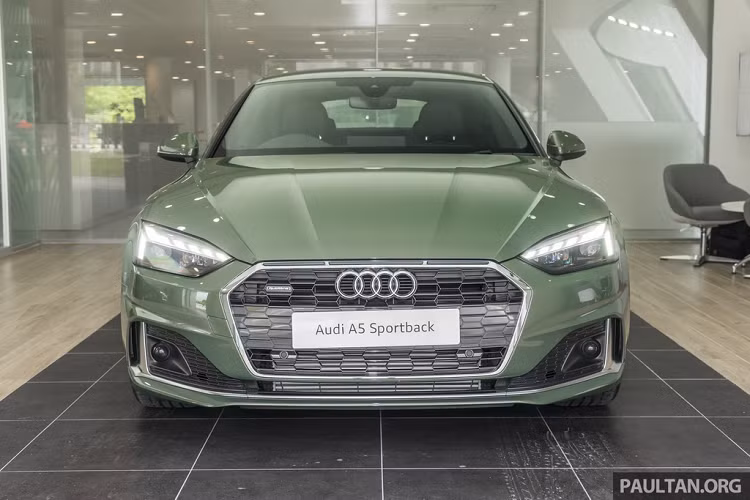 Audi A5 facelift 2020 mang ngôn ngữ thiết kế mới nhất của hãng xe sang Đức. Ngoại hình có những thay đổi tinh tế, kiểu dáng đẹp mắt hơn.