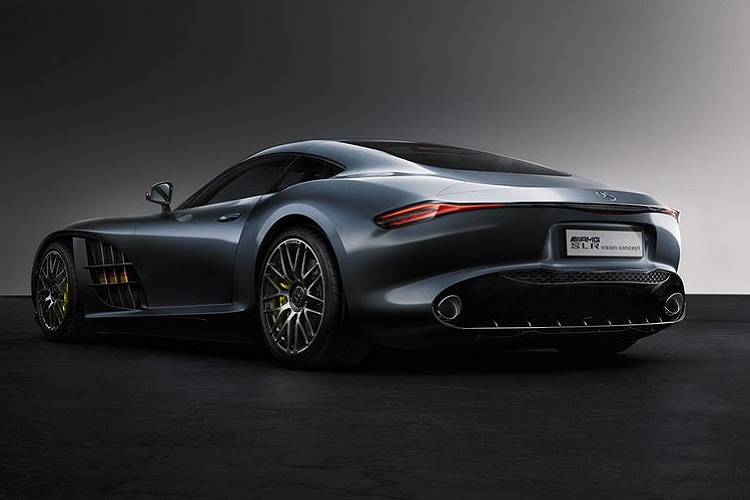 Rõ ràng chiếc siêu xe Mercedes SLR-AMG Concept Design được xây dựng dựa trên mẫu SLR McLaren huyền thoại, nhưng nó cũng sở hữu phong cách độc đáo rất riêng, và chắn chắn rồi - nếu nó có thật, nó sẽ thu hút sự chú ý của tất cả mọi người xung quanh.
