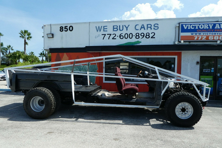 Dau gia truc tuyen ban tai dien chong dan Tesla Cybertruck 