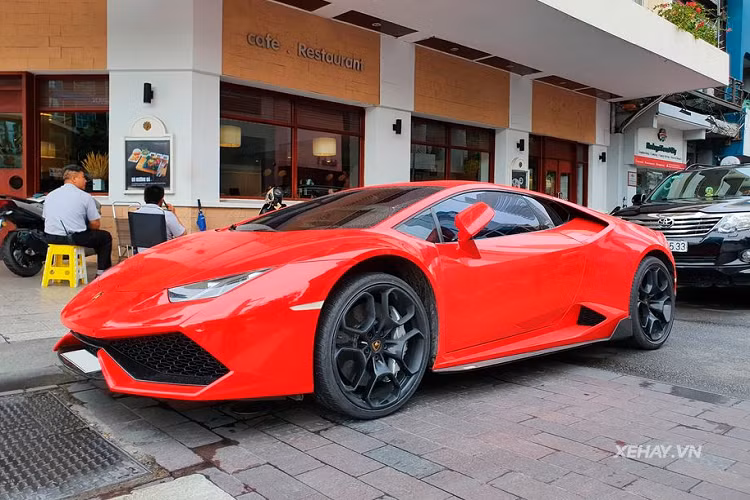 Về truyền động, Lamborghini Huracan với bộ body-kit Vorsteiner trong bài vẫn sử dụng trang bị động cơ nguyên bản là loại V10 5.2L với công suất đầu ra đạt 610 mã lực và mô-men xoắn cực đại 560 Nm.