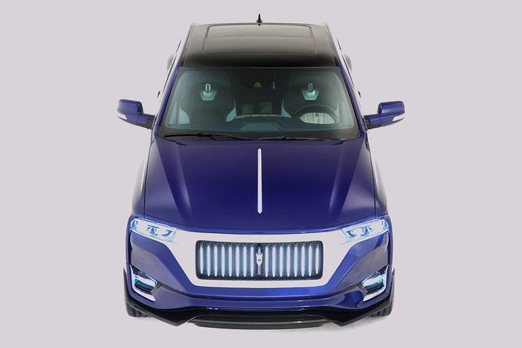 Aznom dự định chỉ sản xuất giới hạn 10 chiếc Palladium, và cung cấp cho khách hàng vô số tùy chỉnh tới từng chi tiết nhỏ. Đối tượng khách hàng của Aznom là những đại gia giàu có ở thị trường Bắc Mỹ, châu Âu và Trung Đông. Dù chưa công bố giá xe Aznom Palladium, nhưng ta có thể dám chắc là “siêu limousine” này có giá trên trời.