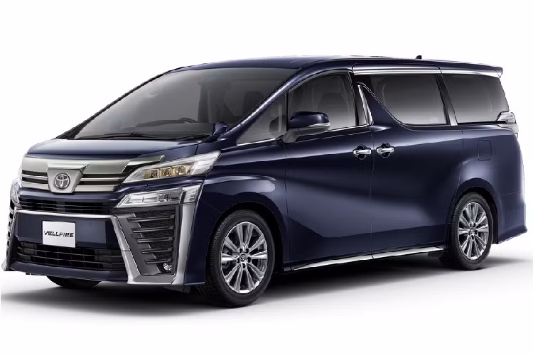 Trong khi đó, Vellfire Golden Eyes được phát triển từ Vellfire Z. Cạnh đầu nắp capo, lưới tản nhiệt, phần đuôi xe được sơn màu đen tuyền. Đèn sương mù dạng LED. Toyota Vellfire Golden Eyes được trang bị cụm đèn pha vàng, tên gọi Golden Eyes cũng từ đây mà ra. Cả 2 mẫu MPV cao cấp đền trang bị mâm xe 18 inch, lốp có kích thước 235/50.