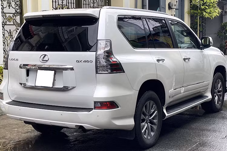 Dù có giá bán lại khá cao, nhưng Lexus GX vẫn xứng đáng là một trong những lựa chọn mua SUV 7 chỗ hạng sang “lành” tính, rất đáng giá để phục vụ cho gia đình trong tầm giá khoảng 3,5 tỷ đồng.