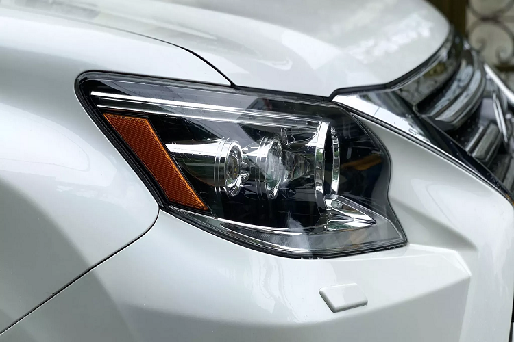 Chiếc SUV nhà Lexus cân bằng được nhiều yếu tố như thương hiệu, kích thước rộng rãi, an toàn và tính thanh khoảng cao và hơn hết là độ an toàn của một chiếc xe hạng sang.