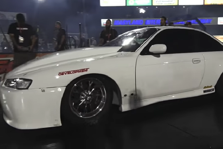 Gần như mọi chi tiết của chiếc Nissan mang biệt hiệu “White Rice” này đều là hàng độ, và phục vụ một mục đích rõ ràng.