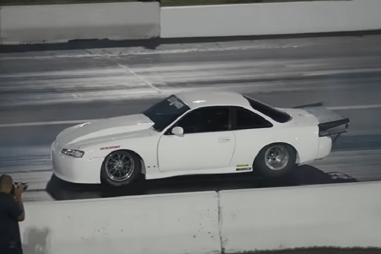 Trên thực tế, việc đội ngũ ở Prospeed đã quyết định dùng một chiếc Nissan để tạo nên chiếc xe độ này cũng là một điều thú vị. Nissan không hề thiết các động cơ mạnh, nhưng chắc họ có một lý do đặc biệt nào đó khi đưa ra sự kết hợp thế này.