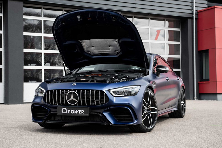 Tại Mỹ, giá xe Mercedes-AMG GT 63 từ 136.000 USD, bản GT 63 S có giá 159.000 USD. Trong khi đó tại Việt Nam, Mercedes-Benz đã cho ra mắt bản thấp hơn của chiếc coupe 4 cửa là GT 53, có giá 6,299 tỷ đồng.