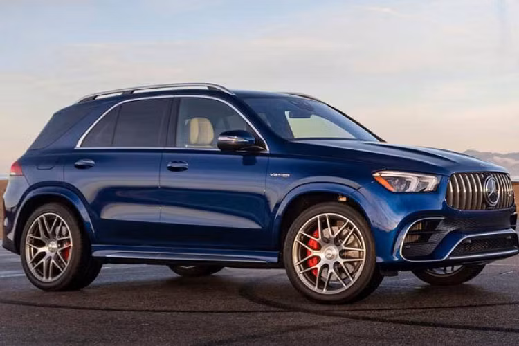 2. Mẫu SUV hạng sang Mercedes-Benz GLE 2020 (giá khởi điểm: 56.700 USD, điểm tổng thể: 8,7/10)