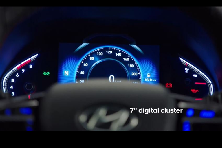 Gói trang bị an toàn của Hyundai i30 facelift đã được cập nhật để bao gồm các tính năng bảo hộ Hyundai SmartSense mới, bao gồm hỗ trợ theo dõi làn đường (LFA), hỗ trợ tránh va chạm phía sau (RCA) và hỗ trợ điểm mù (BCA).