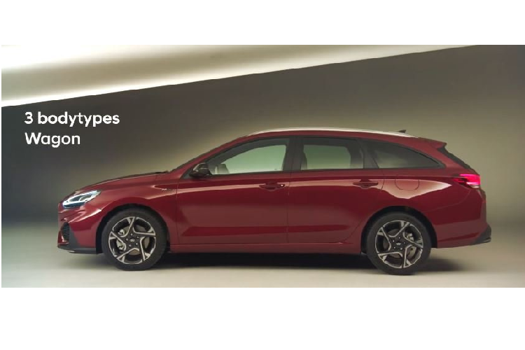 Hyundai i30 facelift sở hữu cản trước và sau mới, lưới tản nhiệt phía trước tái thiết kế và đèn pha LED mới với đèn ban ngày hình chữ V. Ngoài ra, xe có sẵn lazăng hợp kim 16 hoặc 17 inch. Phiên bản N Line lấy cảm hứng từ xe thể thao trước đây chỉ có trên các dáng xe hatchback và fastback nhưng giờ cũng có sẵn cho i30 Wagon.