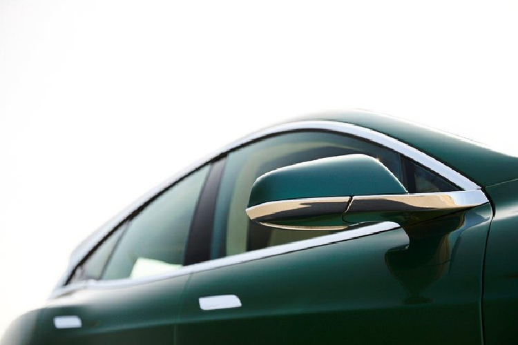 Tuy nhiên, do thân xe Tesla Model S mới làm bằng nhôm còn XF Sportbrake làm bằng thép nên rất khó khớp nối với nhau.