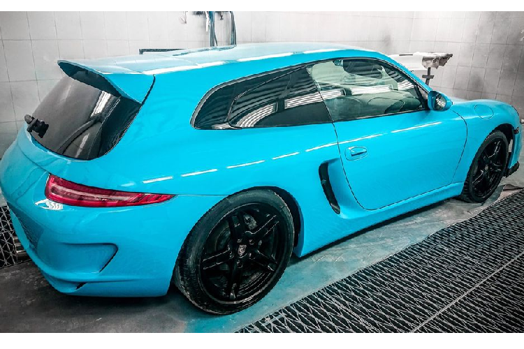 Qủa thực, đội ngũ kĩ sư tại Hà Lan đã phải trải qua một hành trình dài và khó khăn khi “hô biến” một chiếc roadster trở thành mẫu ‘shooting brake’.