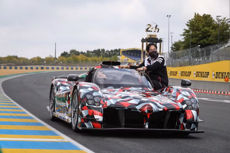 Siêu xe Toyota GR Super Sport thế hệ mới sử dụng động cơ hybrid tăng áp kép V6 2.4L, có khả năng tăng tốc 0-100 km/h trong 2,5 giây, 0-199 km/h dưới 7 giây.