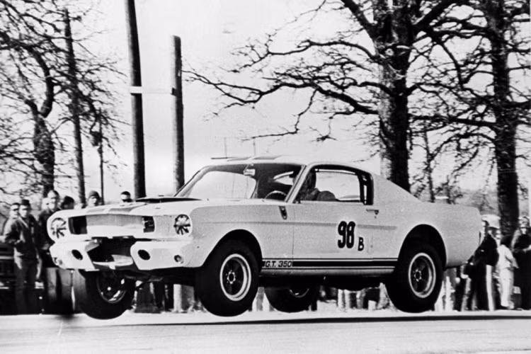 Sau khi đi vào lịch sử, Shelby đã bán nguyên mẫu này vào năm 1966 cho một nhà sưu tập xe nổi tiếng. Nhà sưu tập Bill Clawson đã giữ toàn bộ giấy tờ của chiếc xe này trong suốt thời gian sở hữu nó. Sau một vài lần hỏng động cơ, chiếc xe được Clawson gửi chiếc xe đến cho Ford. Nhờ sự quan hệ mật thiết với hãng xe này, ông đã đem về được một chiếc Shelby GT350R hàng hiếm với khối động cơ của Ford GT40 bên dưới nắp capo.