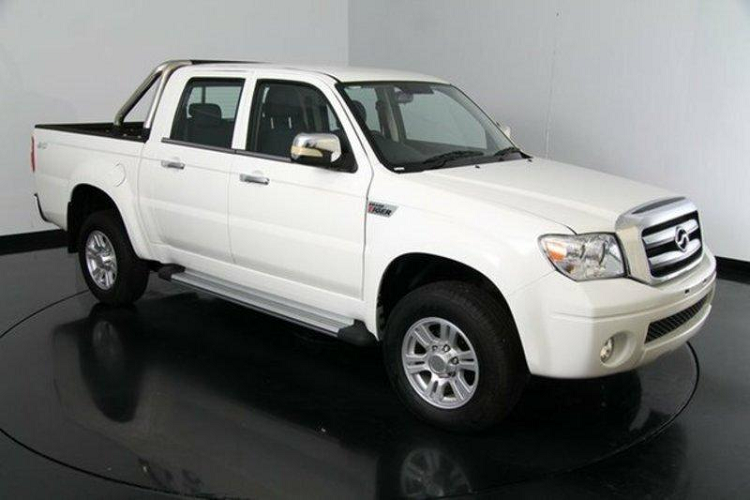 Về mặt thông số kỹ thuật, khối động cơ tăng áp 1.5 mới sản sinh 163 mã lực và 230 Nm mô-men xoắn cực đại. Động cơ này hoạt động kết hợp với một hộp số sàn 5 cấp và hệ dẫn động bánh sau.