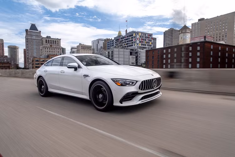 AMG GT Coupé 4 cửa ra mắt nhằm lấp đầy khoảng trống của thương hiệu ngôi sao 3 cánh với các đối thủ như Porsche Panamera hay Aston Martin Rapide. Hiện nay, Mercedes-AMG GT Coupé 2020 mới gồm các biến thể như AMG GT 43, AMG GT 53, AMG GT 63, AMG GT 63 S, và sắp tới sẽ là AMG GT 73 EQ Power+.