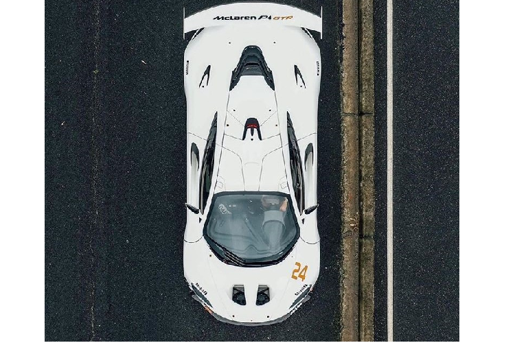 Giới thạo tin ước tính, với độ hiếm của dòng siêu xe dành cho đường đua McLaren P1 GTR cùng việc đã được hãng Lanzante Motorsport sửa đổi. Chính vì vậy, giá xe McLaren P1 GTR bán ra không dưới 3,2 triệu đô la, tương đương 75 tỷ đồng.