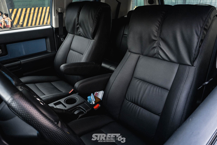 Hệ thống cổ nạp mới của AFE GT Momentum, AFE throttle body spacer (gọi nôm na là vòng bóp cổ họng gió bướm ga) và tấm giải nhiệt của Cusco cũng được trang bị cho xe.