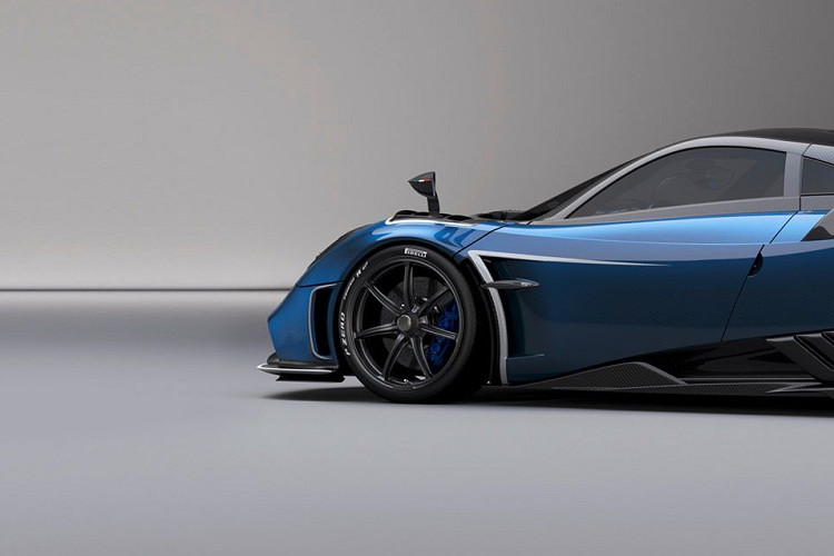 Sức mạnh này được truyền đến bánh sau của xe thông qua hộp số tuần tự 7 cấp, cho phép xe tăng tốc lên 100 km/h chỉ trong 2.9 giây trước khi đạt tốc độ tối đa 340 km/h. Hãng siêu xe Pagani chỉ sản xuất 20 chiếc Huayra Roadster BC với giá từ 3,5 triệu USD cho mỗi chiếc.