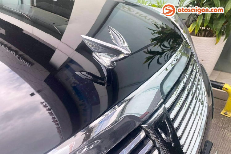 Mặc dù ra đời cách đây gần 10 năm, nhưng Hyundai Equus Limousine được trang bị đầy đủ các “đồ chơi” an toàn và hỗ trợ lái như: 9 túi khí, cảnh báo chệch làn đường, camera hỗ trợ đỗ xe và nhiều trang bị khác.
