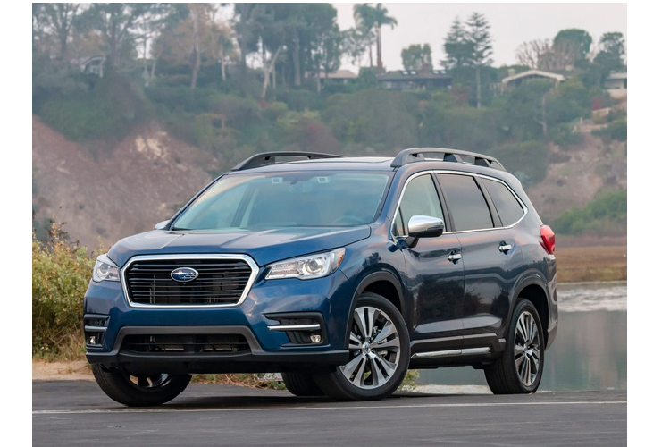 Subaru Ascent 2020 – 33.005 USD. Ngoài không gian nội thất rộng rãi, nhiều chỗ chứa đồ lặt vặt, xe còn được trang bị nhiều tính năng tiêu chuẩn, trong đó có hệ thống thông tin giải trí hai màn hình trực quan, và công nghệ trợ lái EyeSight.