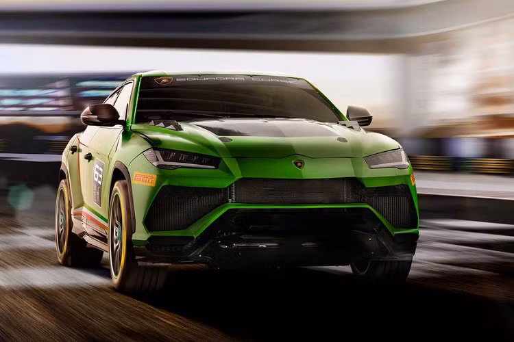 Các báo cáo ban đầu tiết lộ rằng chiếc Lamborghini Urus ST-X 2020 mới sẽ ra mắt lần đầu trong năm nay và tờ Autoblog sau đó đã khẳng định khung thời điểm này. Trích phát biểu của Chủ tịch Bộ phận Nghiên cứu &amp; Phát triển của Lamborghini – ông Maurizio Reggiani cho biết chiếc Urus hiệu suất “khủng” này sẽ xuất hiện tại Lamborghini Super Trofeo World Final 2020 sẽ diễn ra từ 31/10 tới 1/11 năm nay tại Misano, Ý.