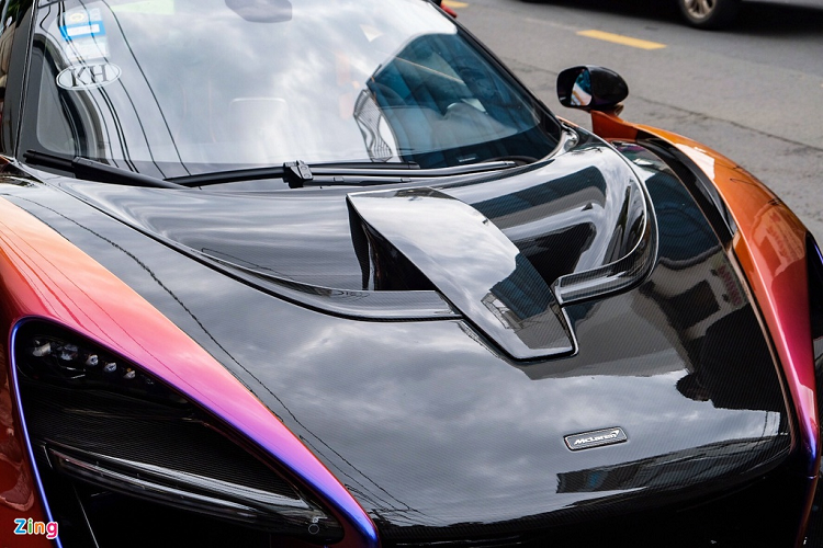 McLaren Senna được sản xuất thủ công với số lượng giới hạn 500 chiếc. Ở phiên bản tiêu chuẩn, Senna có giá khoảng 1 triệu USD. Nếu được gắn thêm mác MSO, hypercar này có giá từ 1,5 triệu USD.