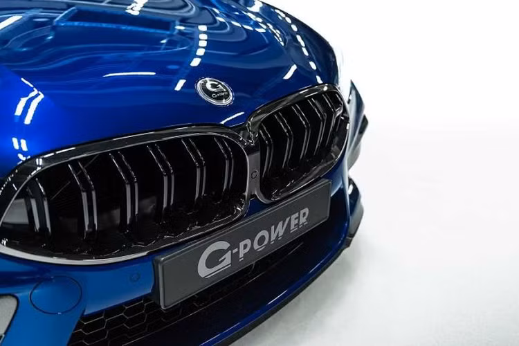 Để đạt được hai con số ấy, BMW M8 độ G-Power sử dụng động cơ GP-820, nâng cấp các tăng áp, hệ thống ống xả (có hoặc không có các bộ lọc khí thải), cũng như các ống xả bằng titan hoặc thép không gỉ với ốp carbon.