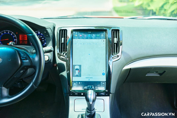 G37 coupe vận hành bằng khối động cơ xăng V6 dung tích 3.7L hút khí tự nhiên (mã VQ37) cho công suất tối đa 330 mã lực tại 7.000 vòng/phút và mô-men xoắn cực đại 366 Nm tại 5.200 vòng/phút, đạt “redline” ở 7.500 vòng/phút. Sức mạnh được truyền xuống cầu sau thông qua hộp số tự động 7 cấp, có chế độ lái thể thao Drive Sport.