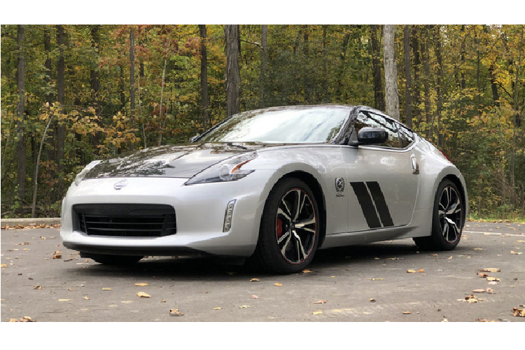 Autoblog hồi đầu tuần cho biết thế hệ mới của dòng xe thể thao Nissan Z hiện đang được gấp rút phát triển. Một nguồn tin của họ cho biết hệ thống đại lý Nissan tại một số thị trường đã được cho xem trước thiết kế xe đời mới với vóc dáng tổng thể không khác nhiều so với hình tượng biểu trưng của Z, tuy nhiên từng chi tiết cụ thể đã được thay đổi khá nhiều.