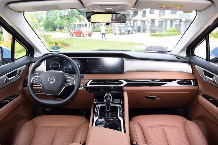 Trên phương diện máy móc, Haima 7X có hai tùy chọn động cơ gồm: tăng áp 1.5 lít 165 mã lực hoặc tăng áp 1.6 lít 195 mã lực. Đây là các con số tương đối cao so với tiêu chuẩn thông thường của xe Haima.