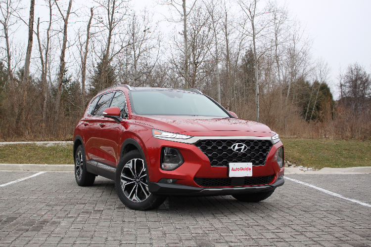 Dẫu vậy, cũng có một số bình luận mang ý kiến trái chiều như: “Đã làm thì làm cho tới luôn, đầu gà đít vịt này thấy kì quá”.