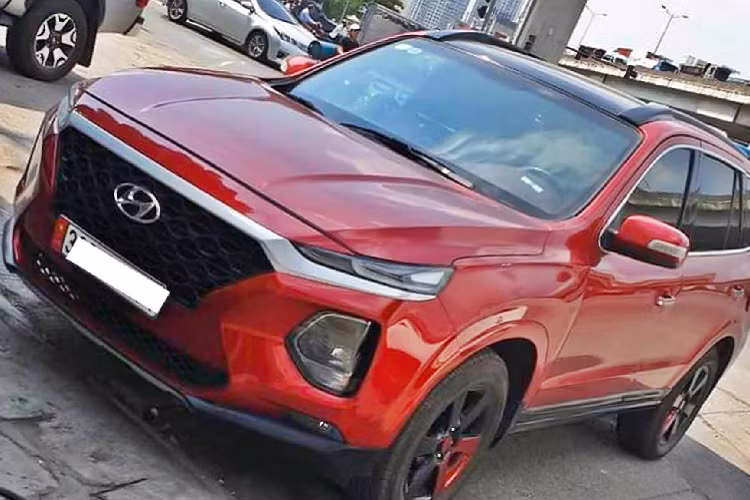 Hyundai SantaFe chay 12 nam len doi 2019 moi o Ha Noi