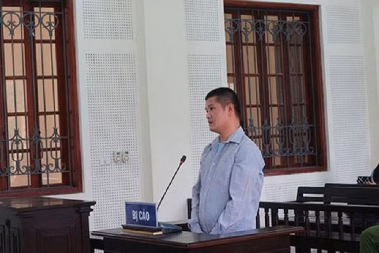 Di vay no 50 trieu dong de buon ma tuy