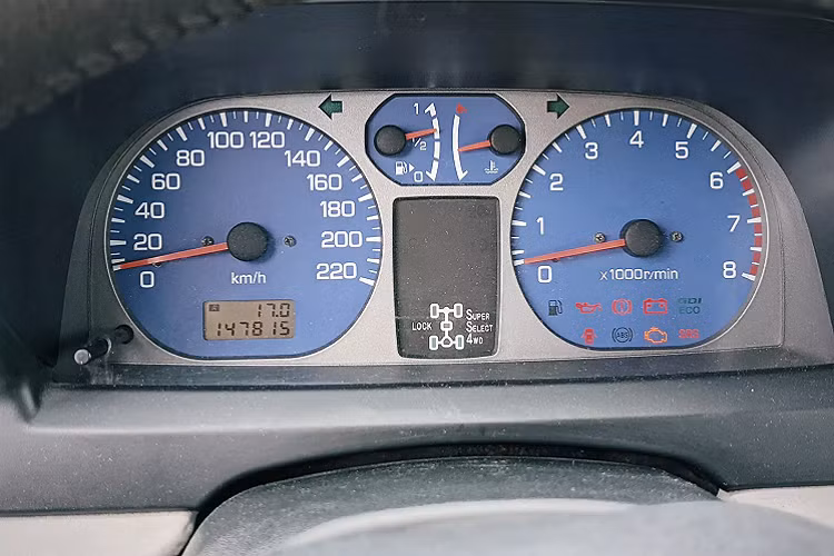 Được biết, chiếc Mitsubishi Pajero Pinin đời 2001 này là duy nhất tại Việt Nam. Chủ xe cho biết, xe được nhập khẩu đăng ký lần đầu vào 2002 và có nguồn gốc từ xe của Đại sứ quán.