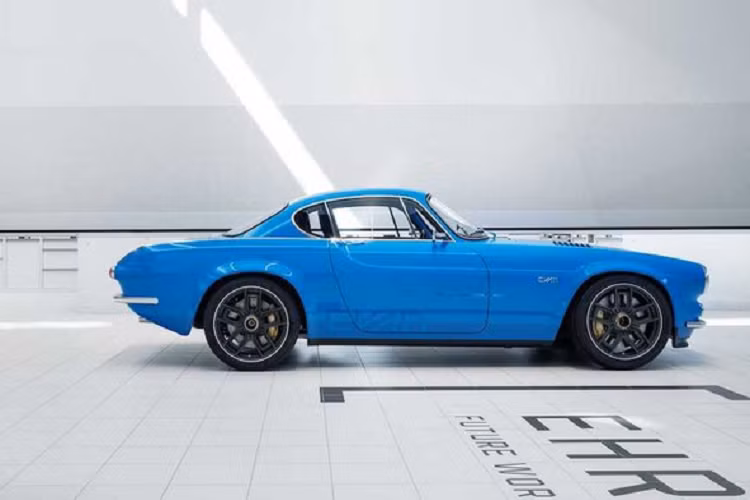 Những sự cải tiến khác bao gồm hệ thống treo phía sau độc lập, và một bộ hạn chế trượt vi sai dựa theo lực mô-men xoắn.