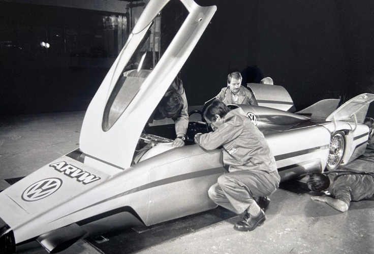 Để so sánh, trong năm 2018, Mercedes-Benz đã tự hào rằng A-Class Sedan có hệ số lực cản 0,22 “thấp nhất” đối với một chiếc xe sản xuất thương mại trên thế giới”. Tuy nhiên, con số ấn tượng này thực tế đã bị đánh bại trước đó nhiều năm khi Volkswagen XL1 có hệ số lực cản chỉ 0,189.