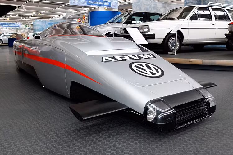 Dù cho chỉ trang bị một động cơ khiêm tốn, song Volkswagen ARVW tốc độ đã từng phá kỷ lục khi đạt 355 km/h trong một tiếng thử nghiệm tại đường đua Nardo trong năm 1980. Sau đó, nó thậm chí còn vươn tới tốc độ 362 km/h.