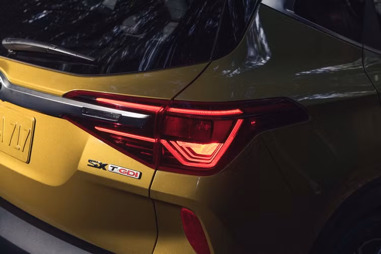 Tại Ấn Độ, Kia Seltos có 3 bản động cơ, 2 động cơ xăng và một động cơ diesel.