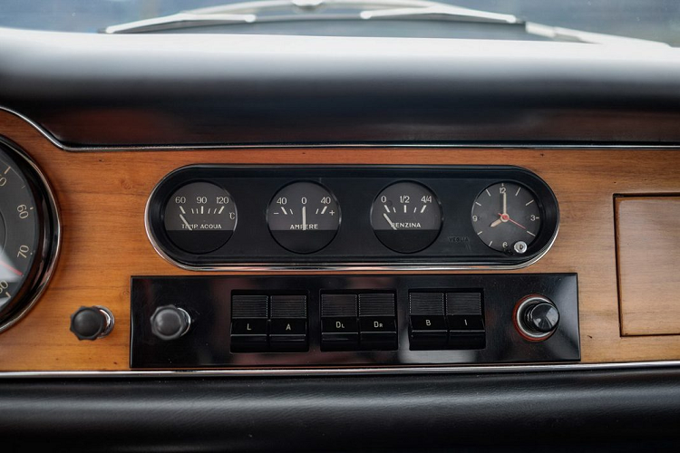 Chủ sở hữu đầu tiên của chiếc Ferrari 275 GTB 6C tuyệt đẹp này là Bá tước Vittorio Zanon di Valgiurata, cựu chủ tịch của Automotoclub Storico Italy và một nhà sưu tập xe hơi nổi tiếng.