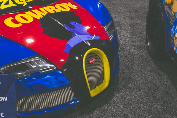 Và đó cũng chính là nguồn cảm hứng cho anh trong việc lựa chọn các lớp áo cho những chiếc xe của mình. Trong lần này, anh giới thiệu tới công chúng một số mẫu xe được độ theo phong cách “chẳng giống ai” dựa theo sở thích cá nhân của anh: Những thứ mang hơi hướng viễn tưởng, hoạt hình với những gam màu tươi sáng, trẻ trung.