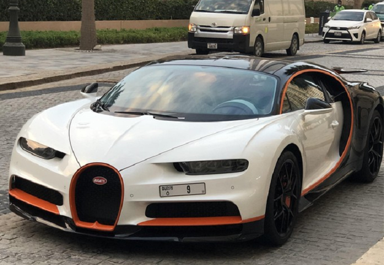 “Dan choi” chi 16,2 ty dong mua bien so cho Bugatti Chiron Sport-Hinh-3
